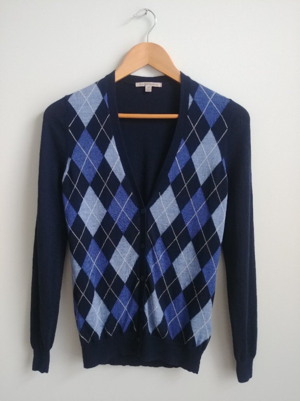 Uniqlo 100% fine merino wool navy blue argyle cardigan sweater M runs small